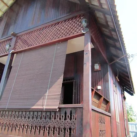 Rumah Rehat Anjung Melayu Muslim Malacca Exterior photo